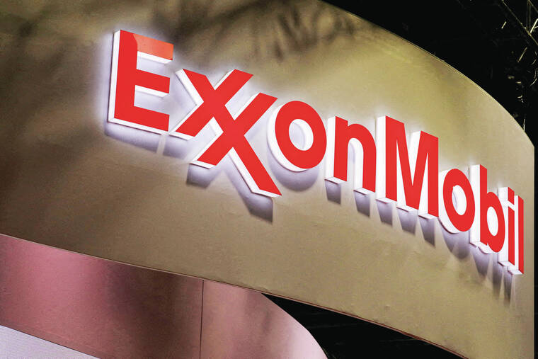 Hawaii looks to fend off federal fossil fuels lawsuit