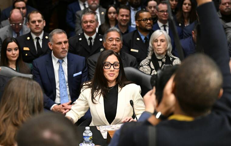 Investigation targets head of Labor Department over staff texts