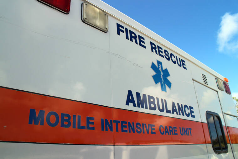 2 killed, 4 injured in head-on crash on Hawaii island highway