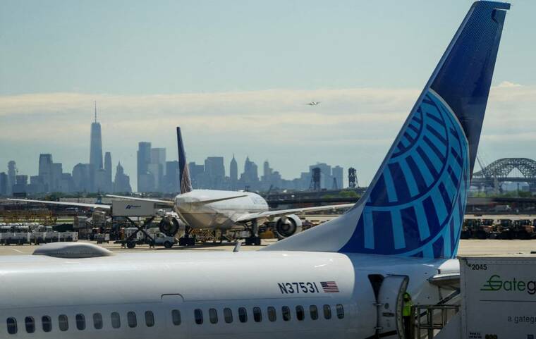 FAA halts East Coast flights after backup fiber cable cut